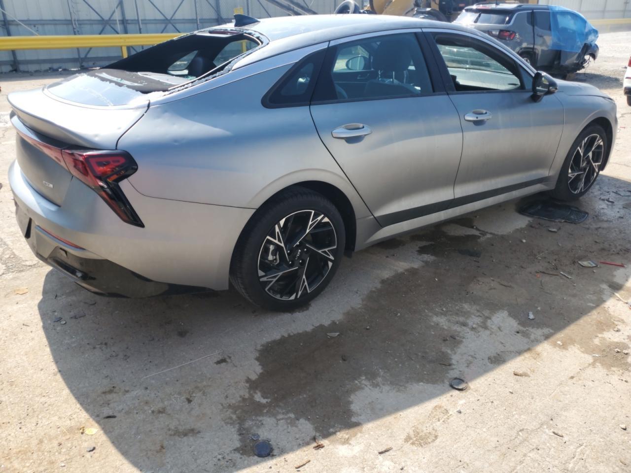 2025 Kia K5 Gt Line - Фото 3