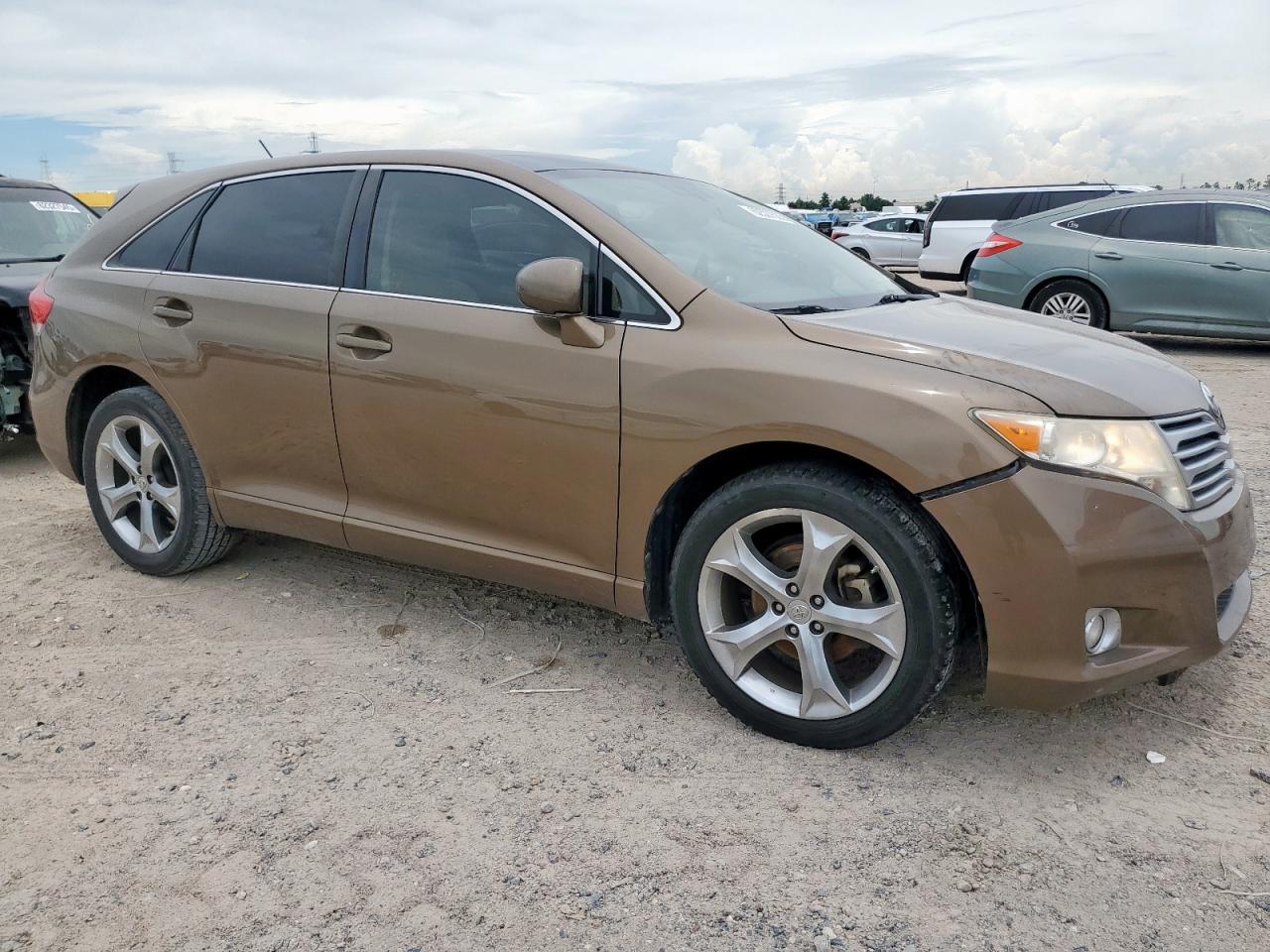 2010 Toyota Venza - Image 4
