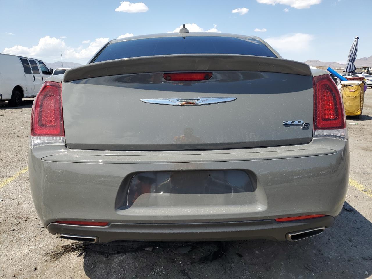 2019 Chrysler 300 S - Фото 6