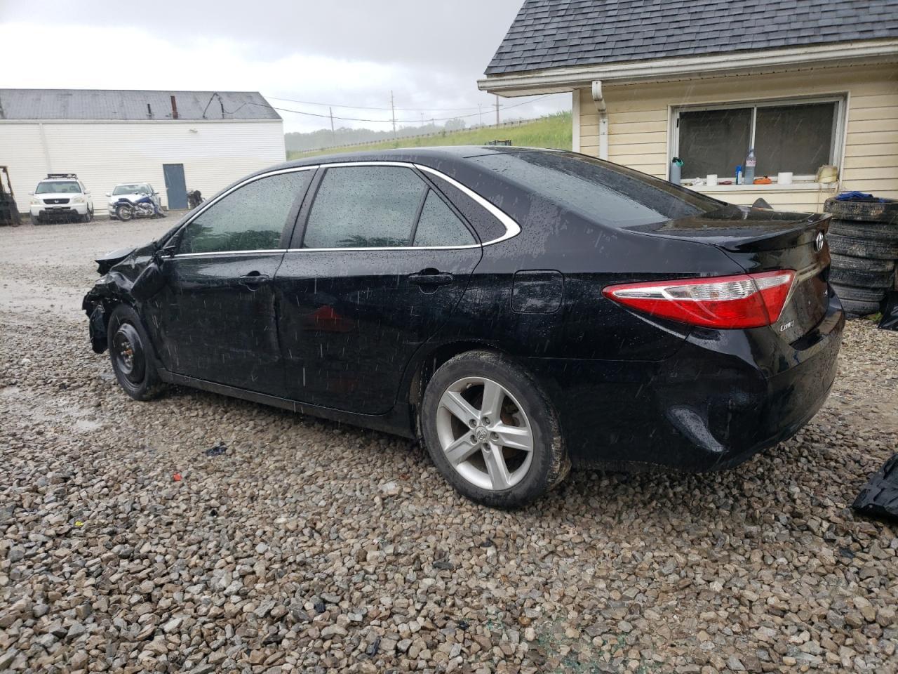 2015 Toyota Camry Le - Image 2