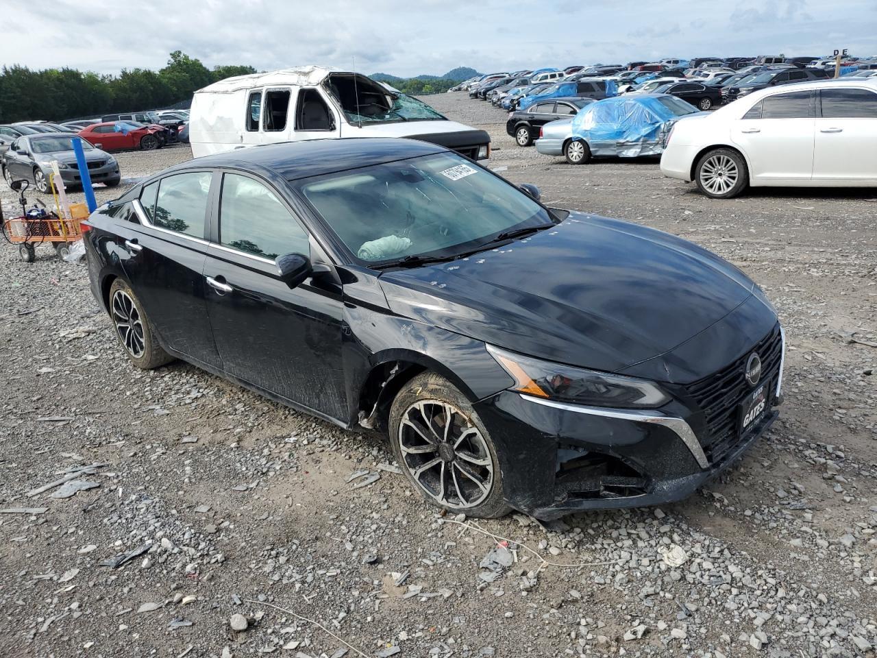 2023 Nissan Altima Sv - Image 4