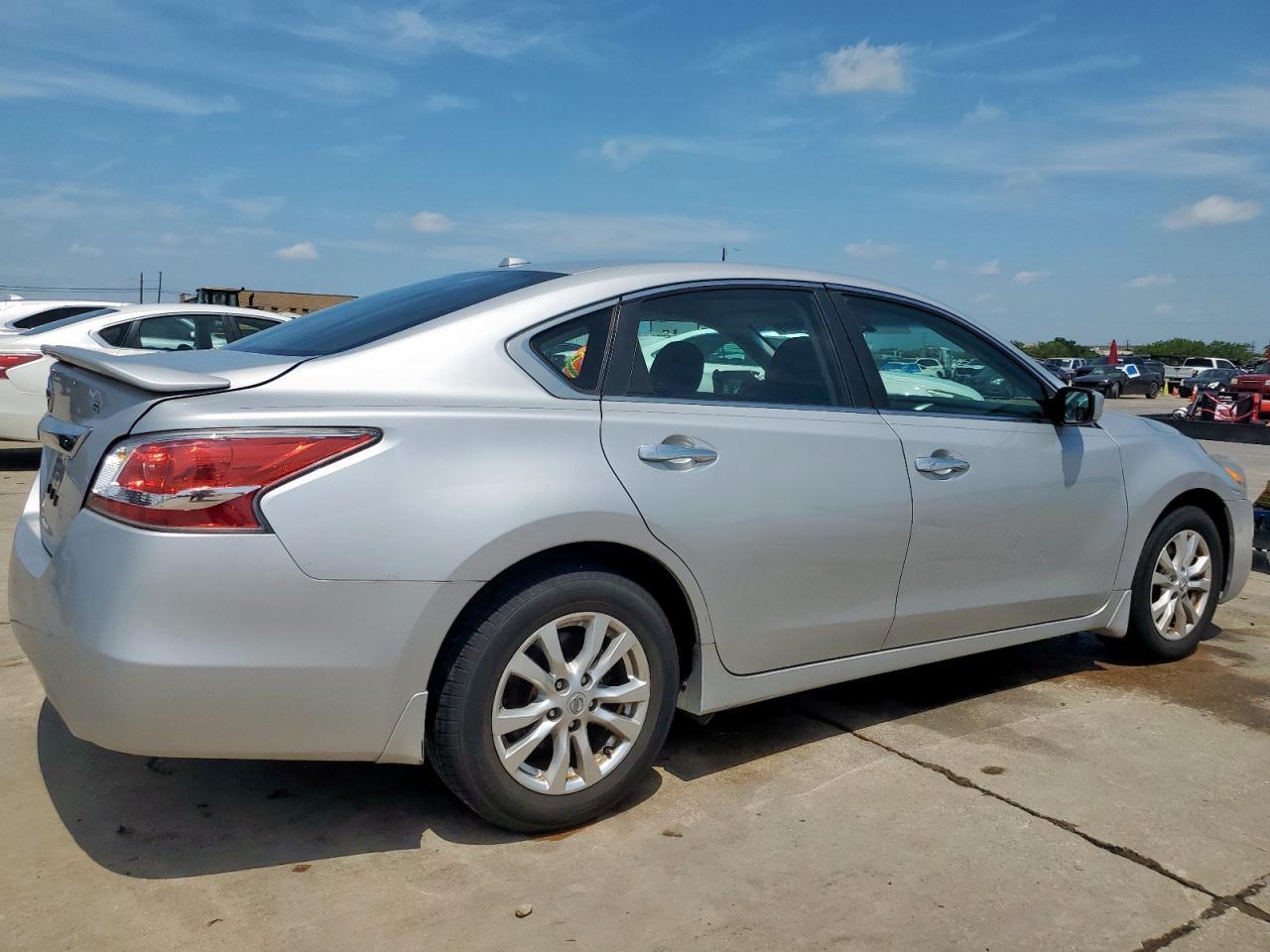 2015 Nissan Altima 2.5 - Фото 3