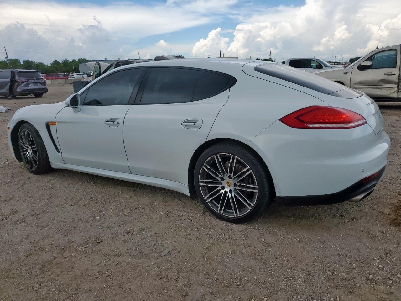 2016 Porsche Panamera 2 - Image 2