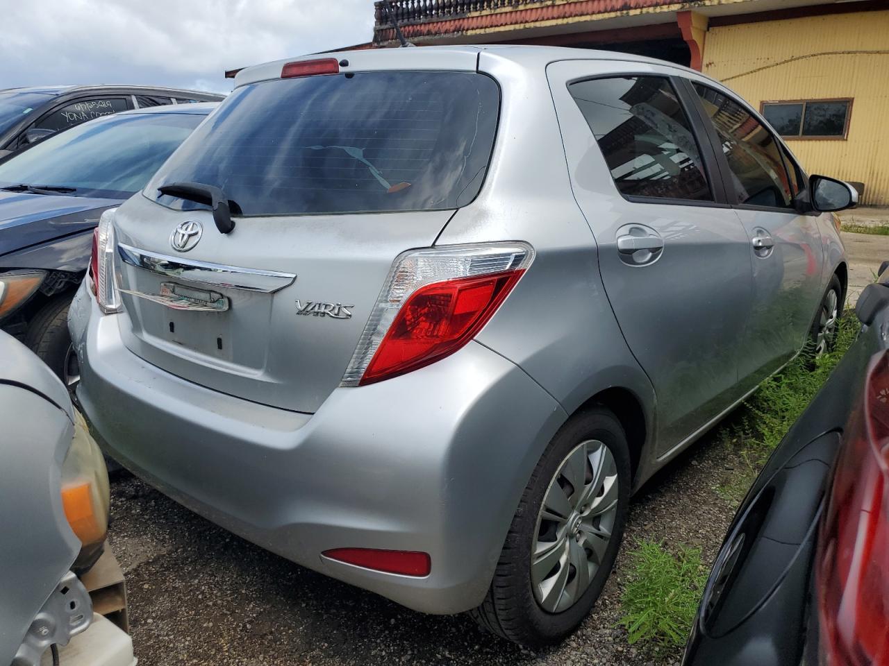 2014 Toyota Yaris - Image 3