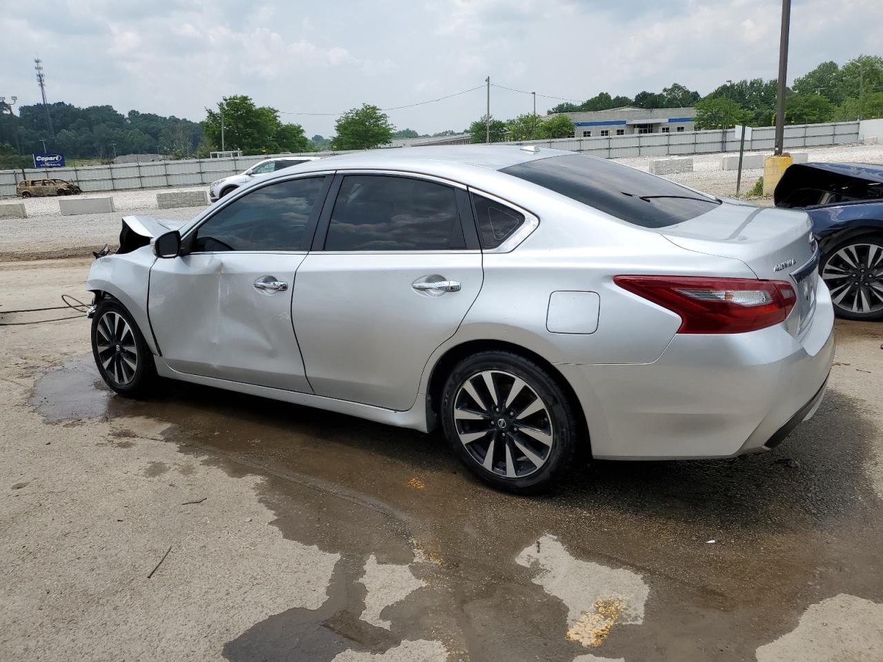 2018 Nissan Altima 2.5 - Image 2