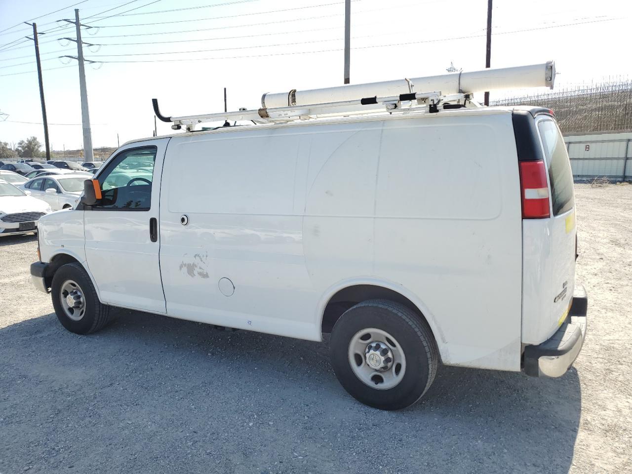 2014 Chevrolet Express G2500 - Фото 2