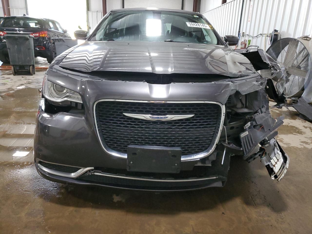 2015 Chrysler 300 Limited - Image 5