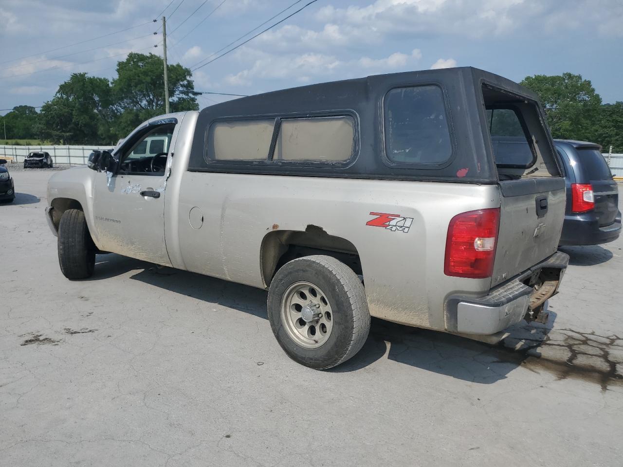 2007 Chevrolet Silverado K1500 - Image 2