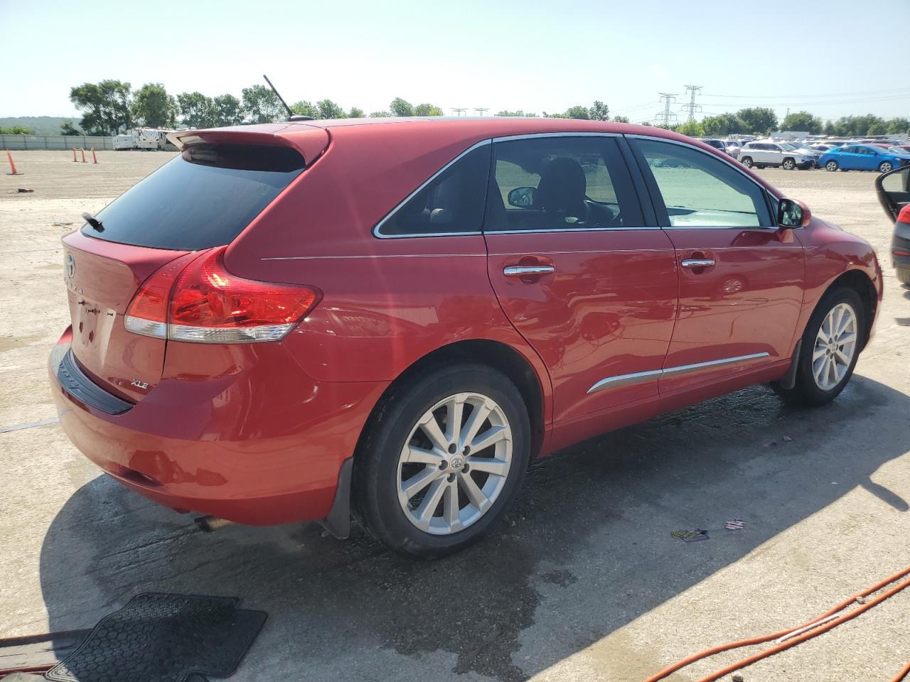 2012 Toyota Venza Le - Image 3