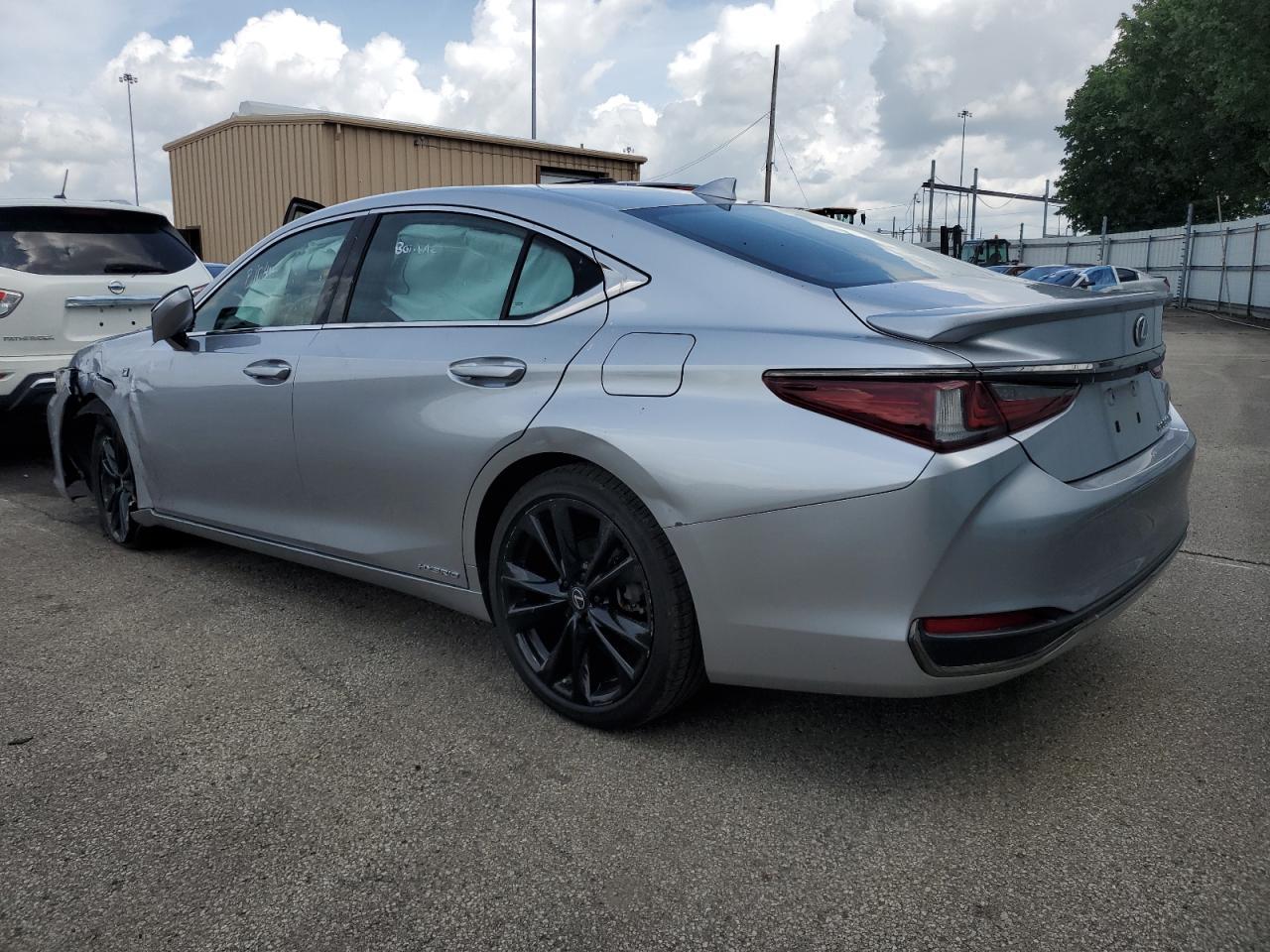 2022 Lexus Es 300H Base - Фото 2