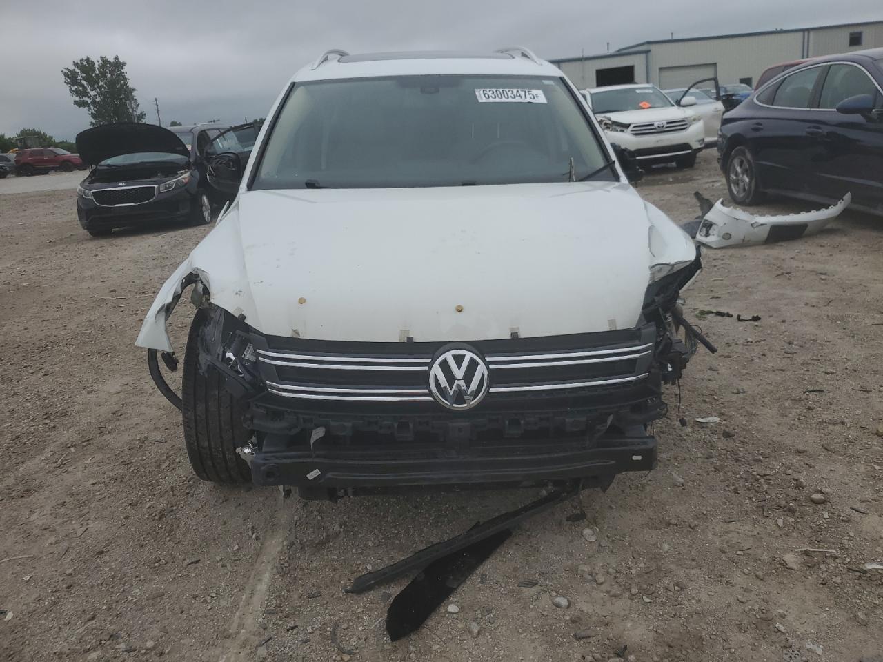 2016 Volkswagen Tiguan S - Фото 5
