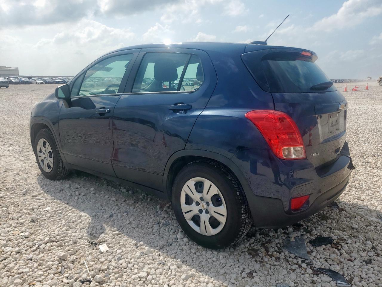 2018 Chevrolet Trax Ls - Фото 2