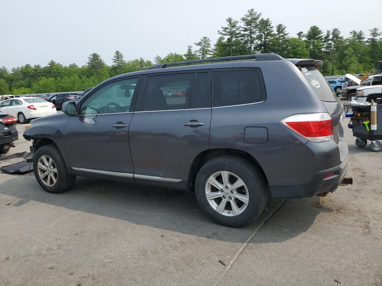 2011 Toyota Highlander Base - Фото 2