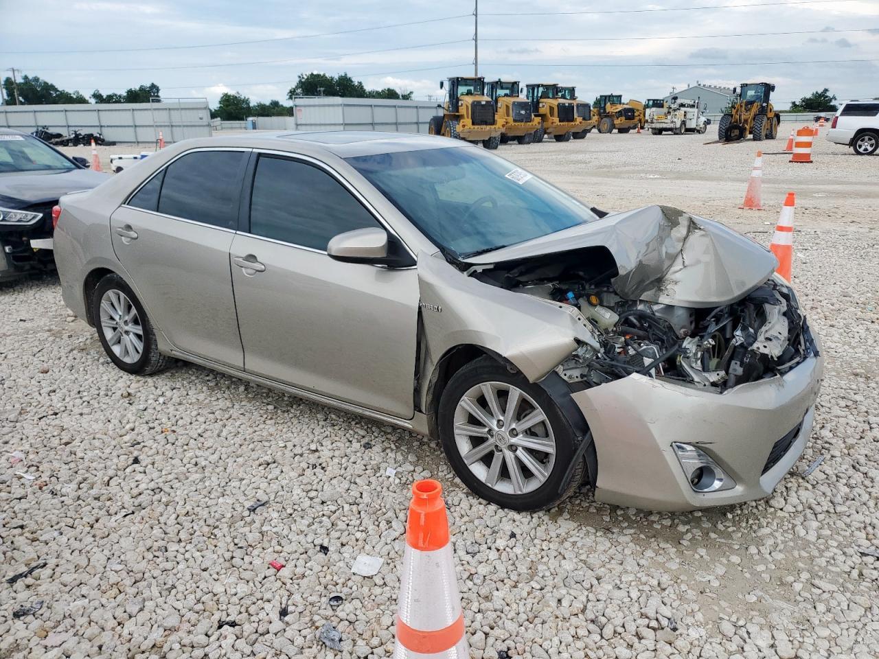 2013 Toyota Camry Hybrid - Image 4