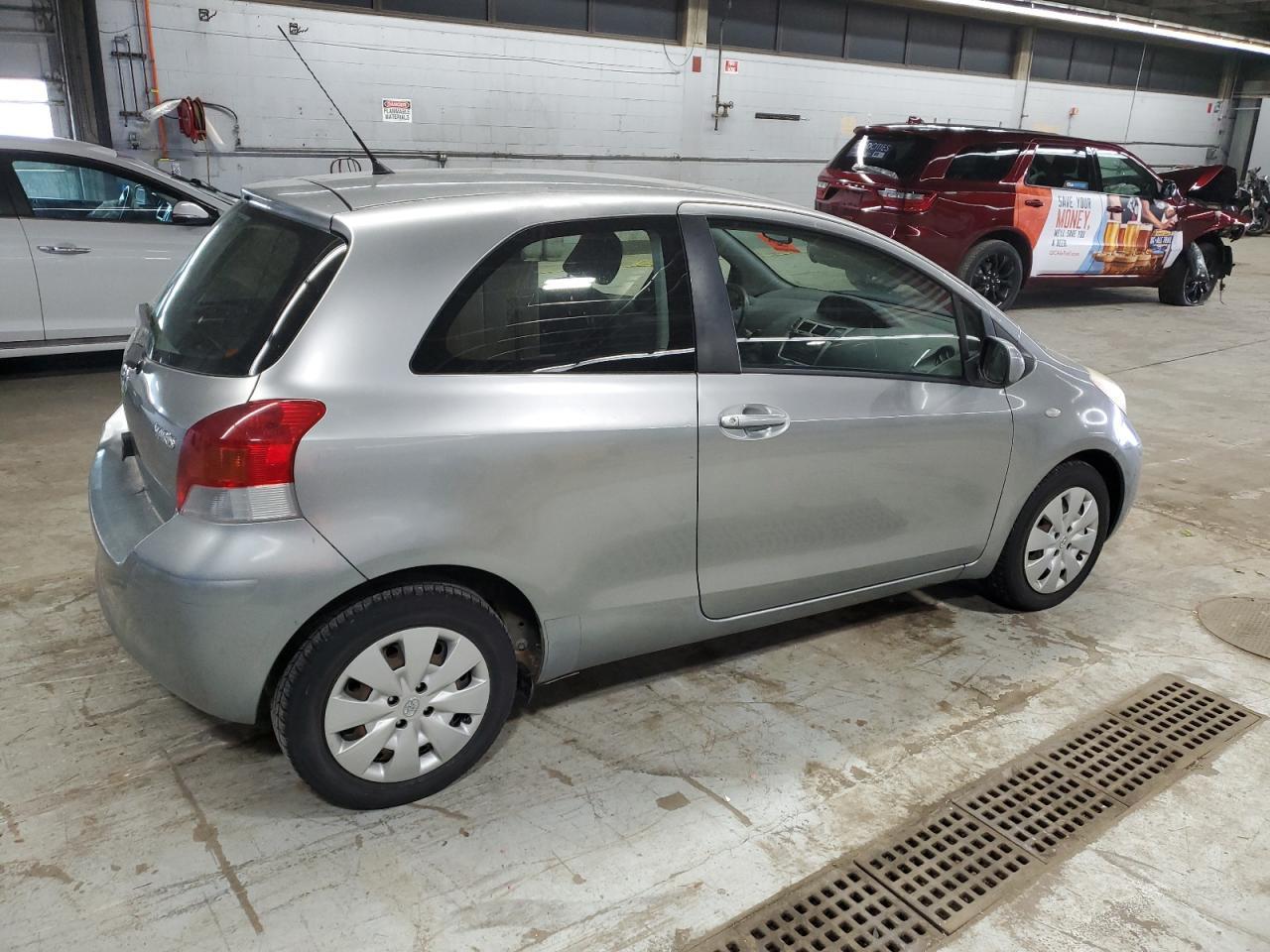 2010 Toyota Yaris - Фото 3