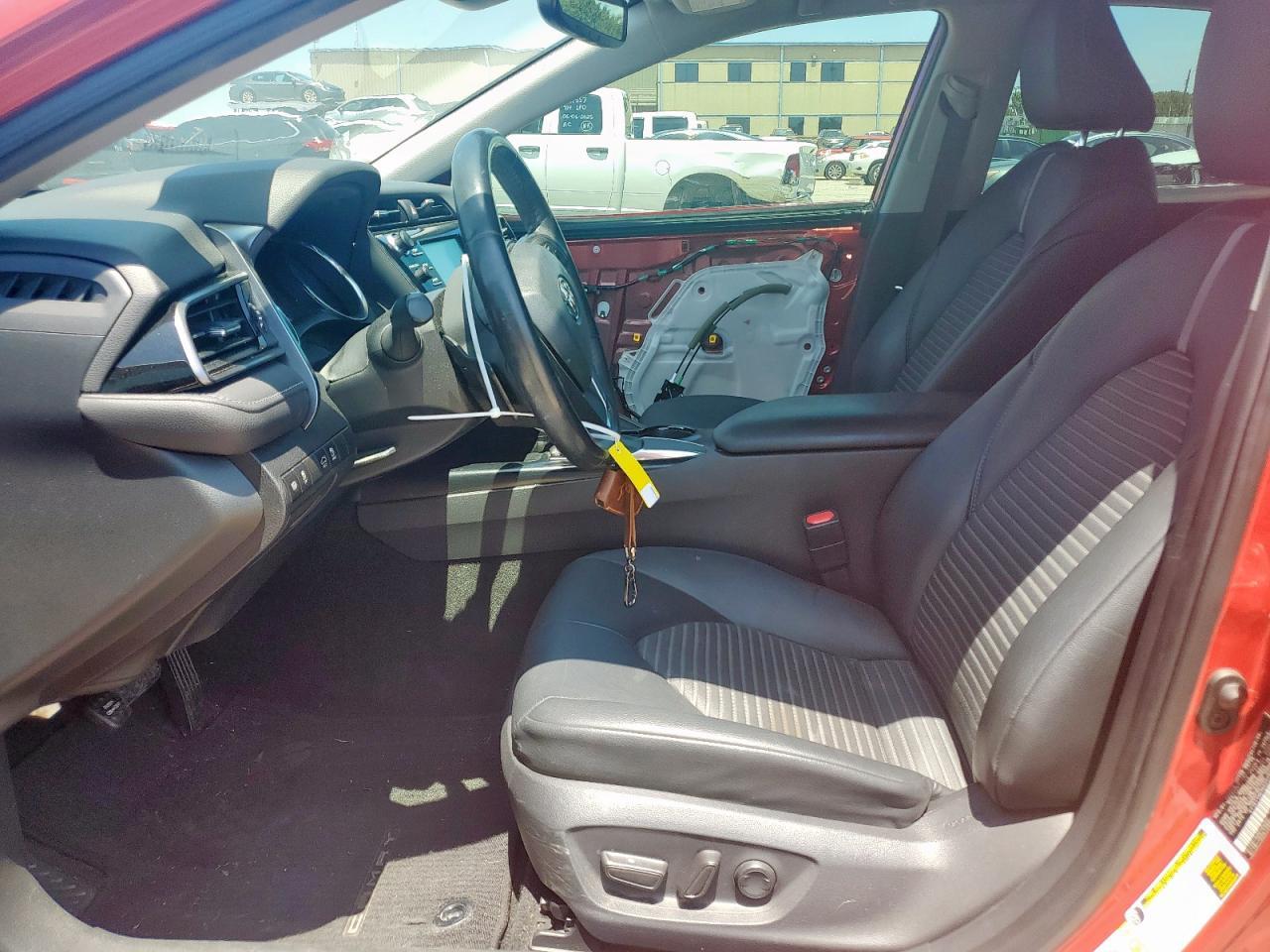 2019 Toyota Camry L - Фото 7