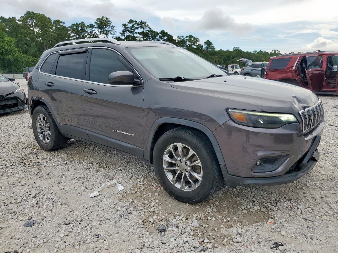 2019 Jeep Cherokee Latitude Plus - Image 4