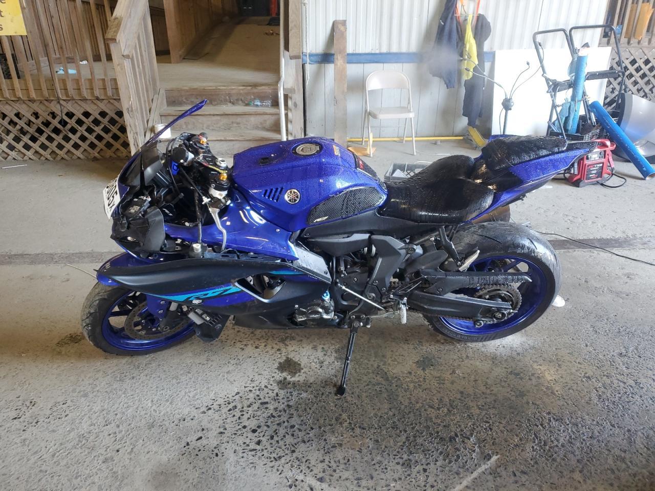 2024 Yamaha Yzfr7 - Фото 3