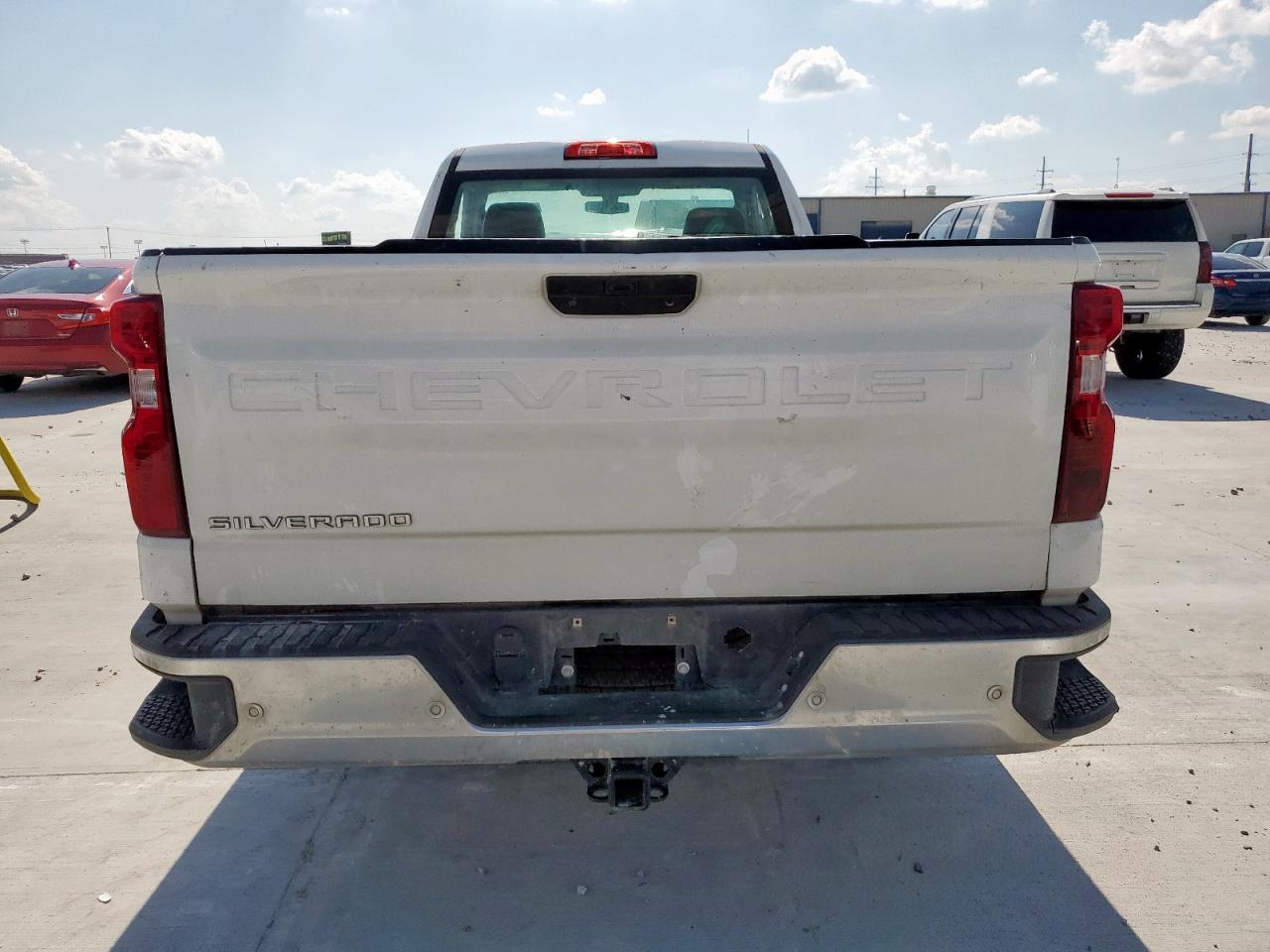 2021 Chevrolet Silverado C1500 - Фото 6