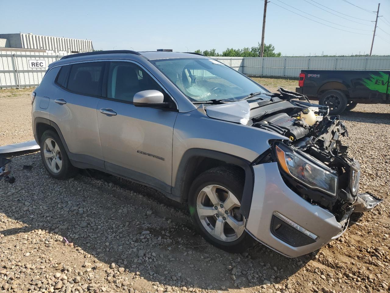 2017 Jeep Compass Latitude - Image 4