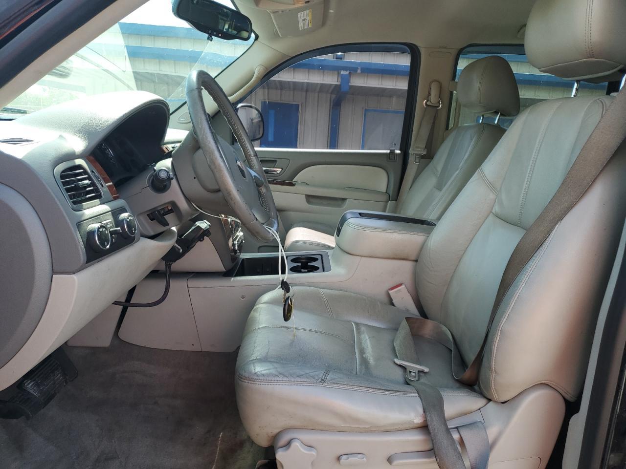 2011 Chevrolet Suburban K1500 Lt - Image 7