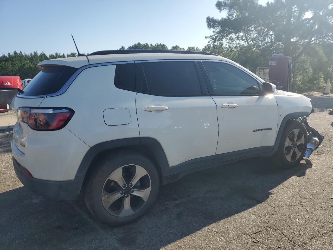 2018 Jeep Compass Latitude - Image 3
