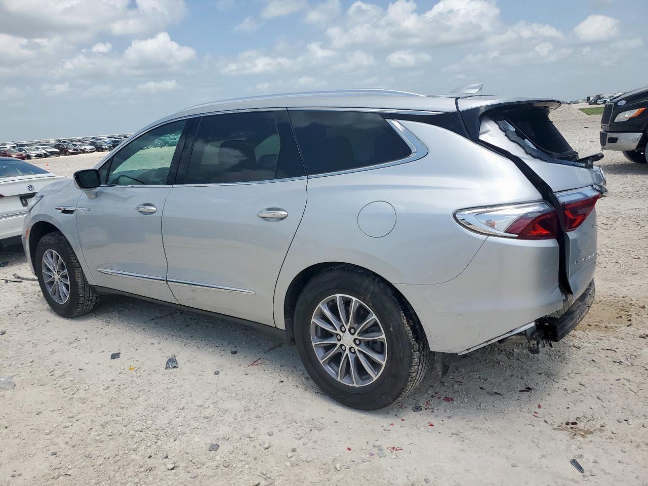 2022 Buick Enclave Premium - Фото 2