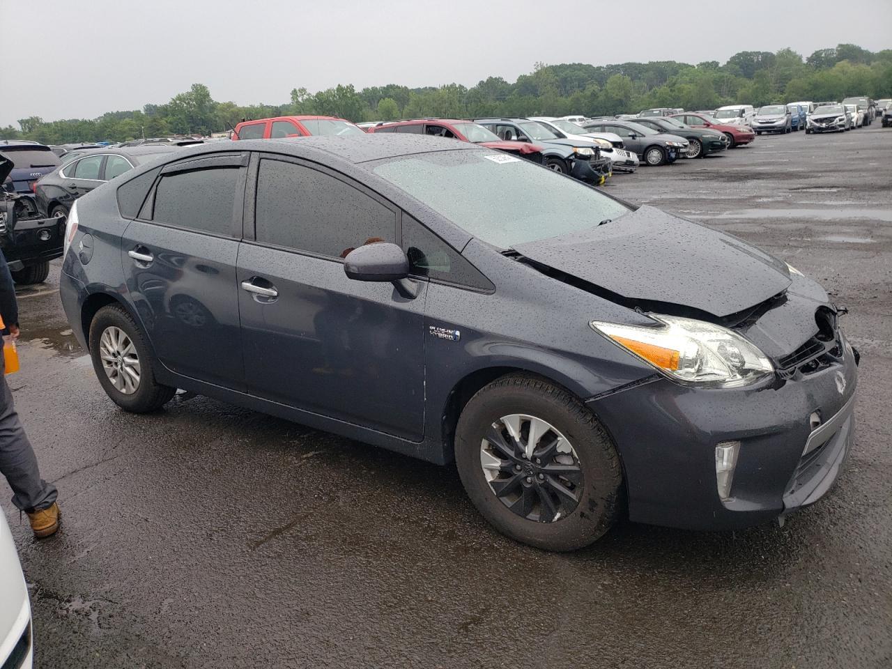 2013 Toyota Prius Plug-In - Фото 4