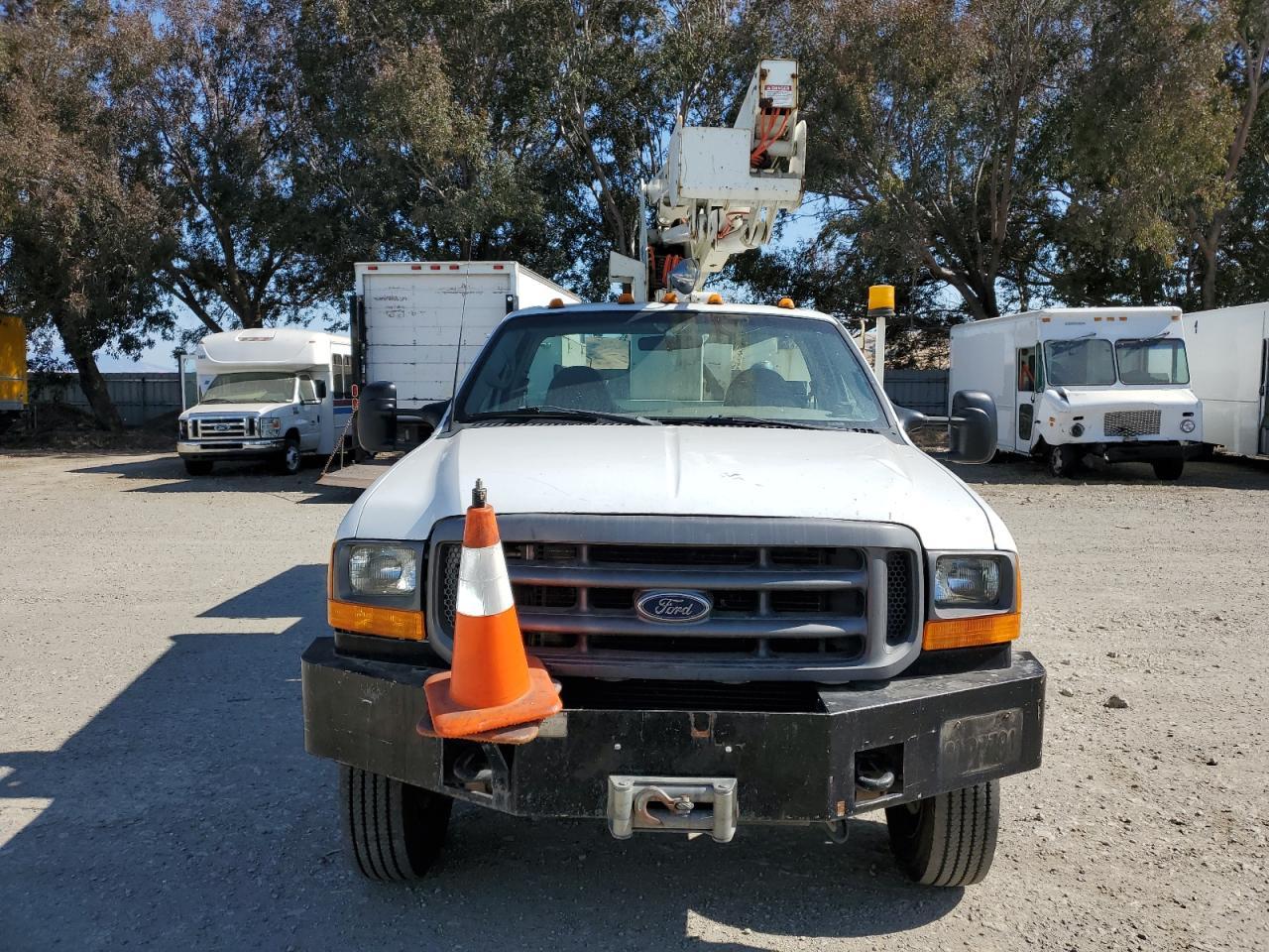2000 Ford F550 Super Duty - Фото 5
