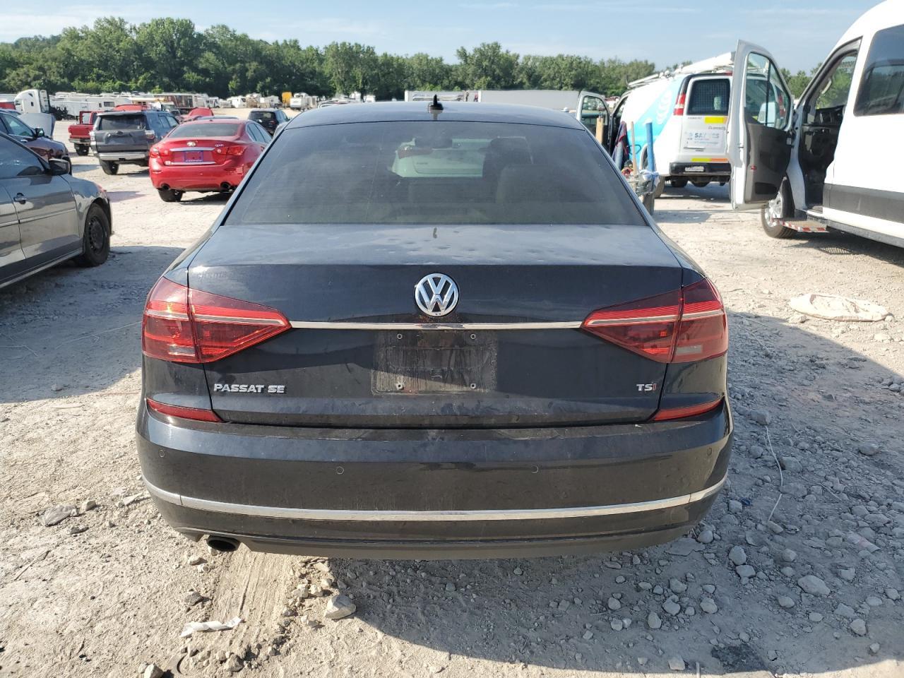 2017 Volkswagen Passat Se - Фото 6