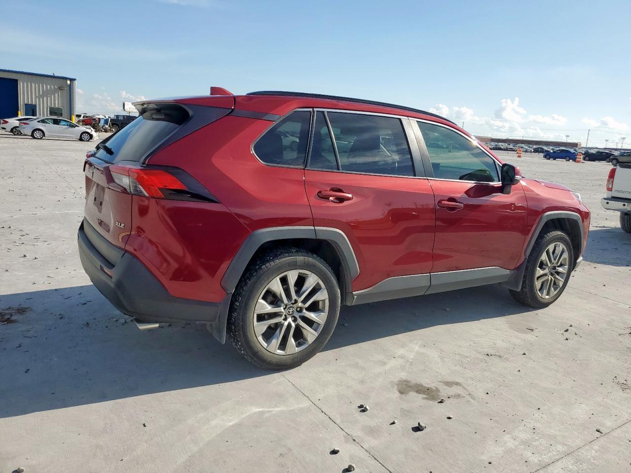 2020 Toyota Rav4 Xle Premium - Image 3