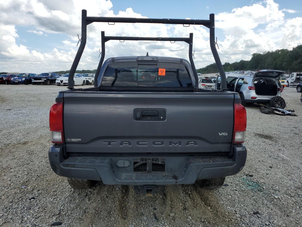 2017 Toyota Tacoma Double Cab - Фото 6