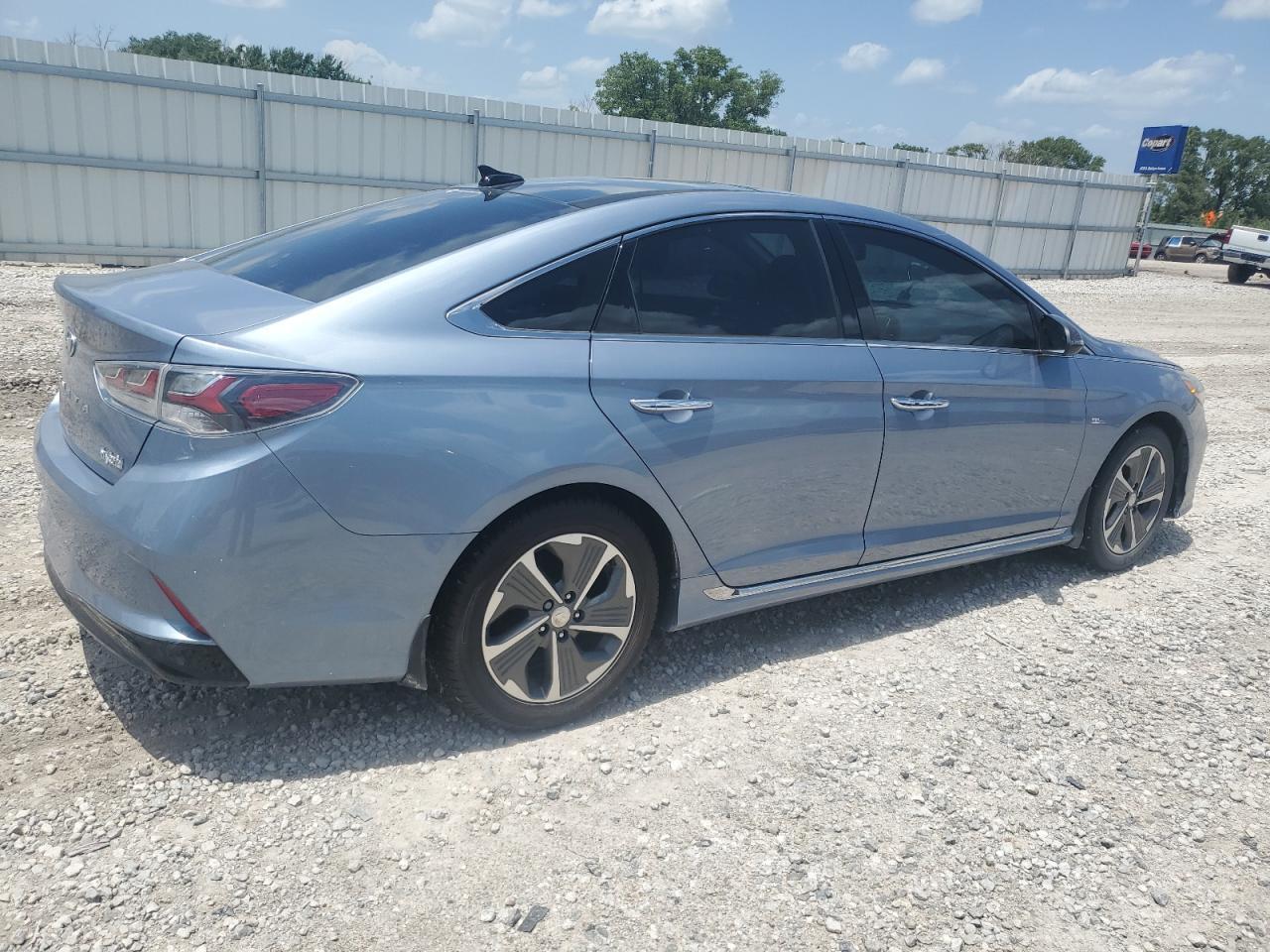 2018 Hyundai Sonata Hybrid - Image 3