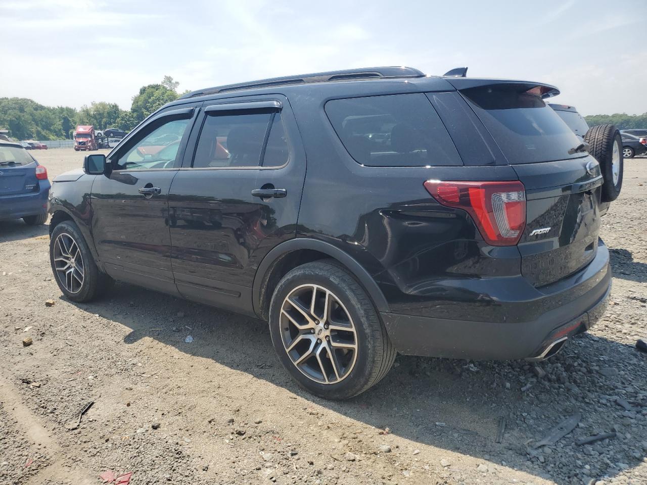 2017 Ford Explorer Sport - Фото 2