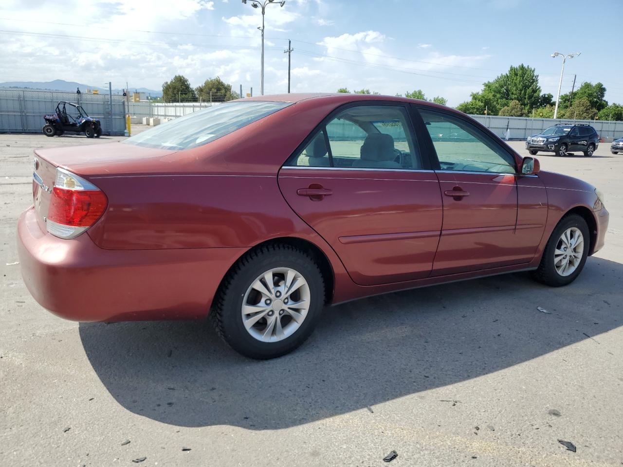 2005 Toyota Camry Le - Фото 3