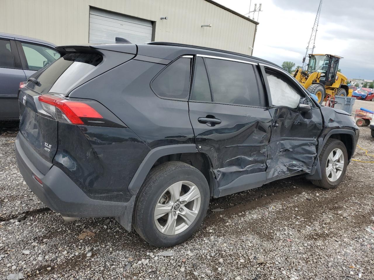 2021 Toyota Rav4 Xle - Фото 3