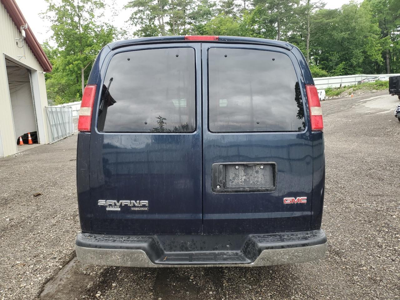 2012 GMC Savana G3500 Lt - Image 6