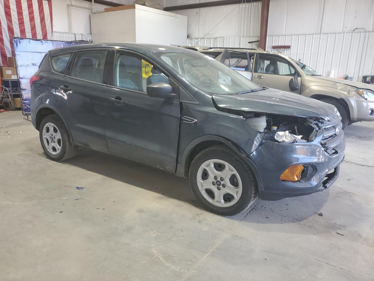 2019 Ford Escape S - Image 4