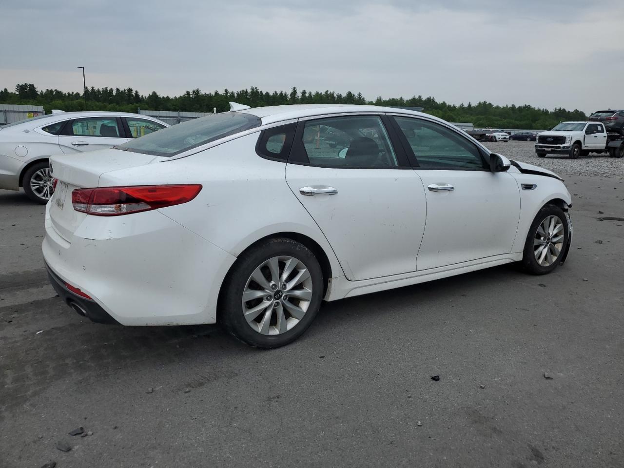 2018 Kia Optima Lx - Image 3