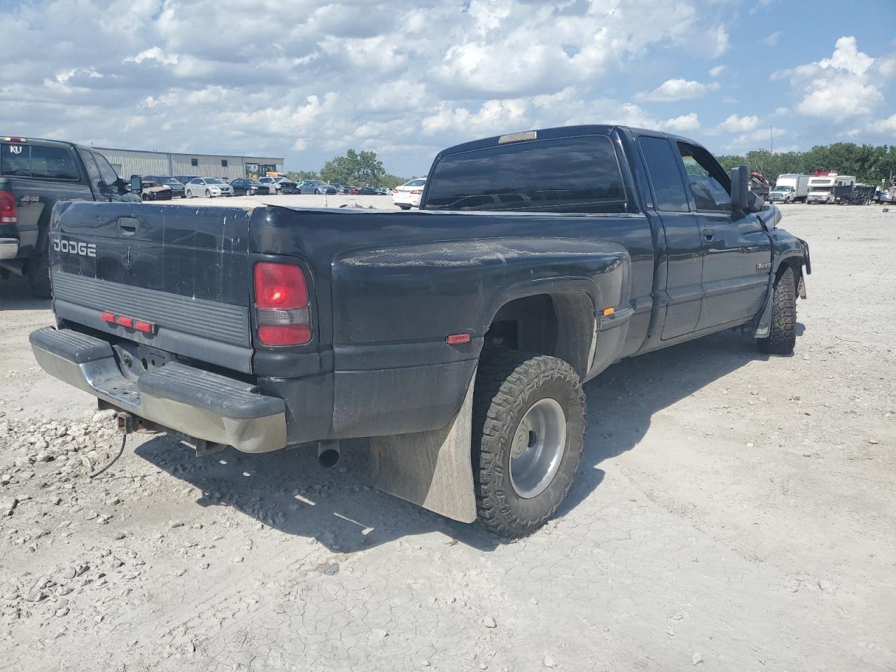 1999 Dodge Ram 3500 - Фото 3