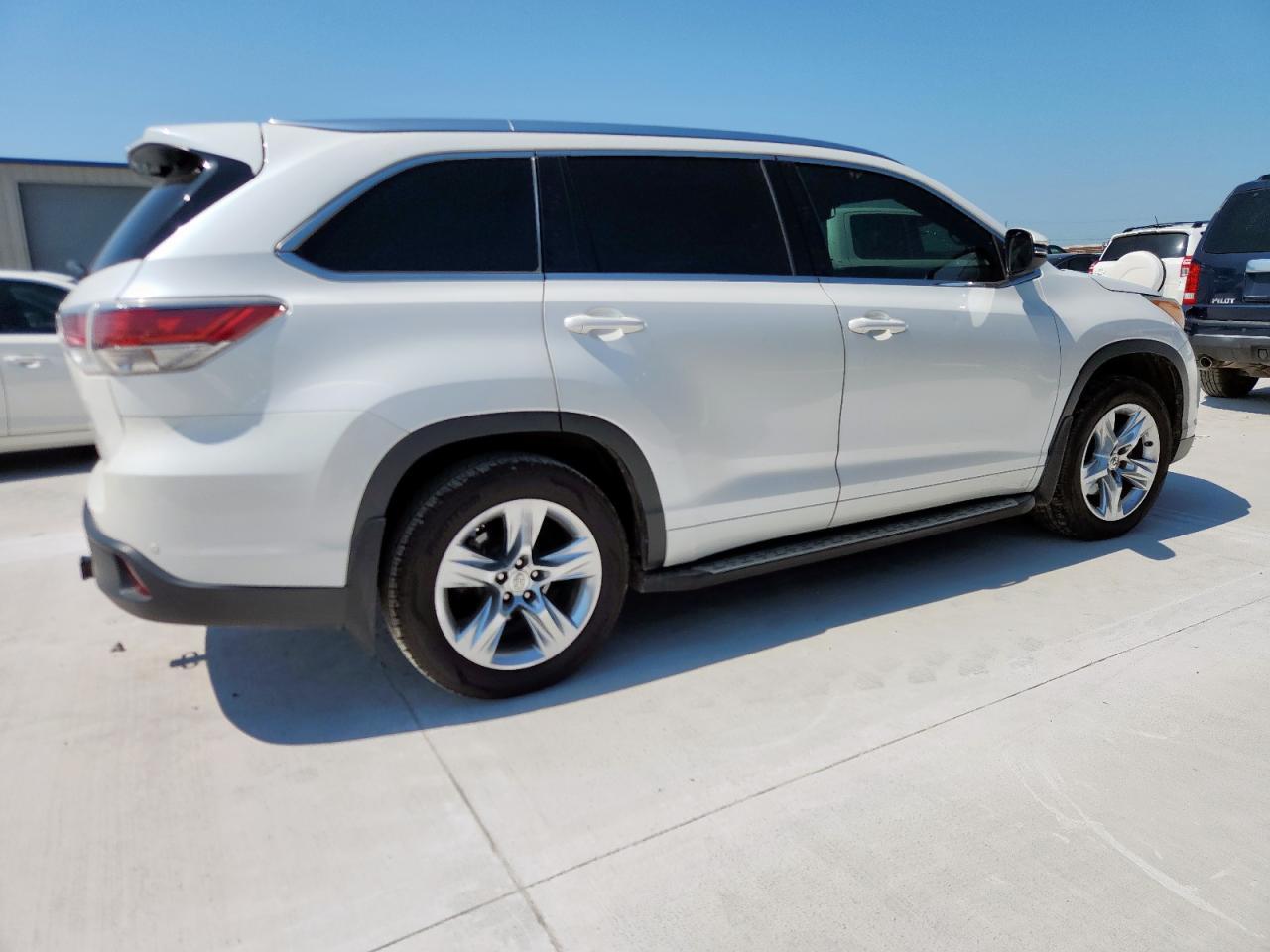 2015 Toyota Highlander Limited - Image 3