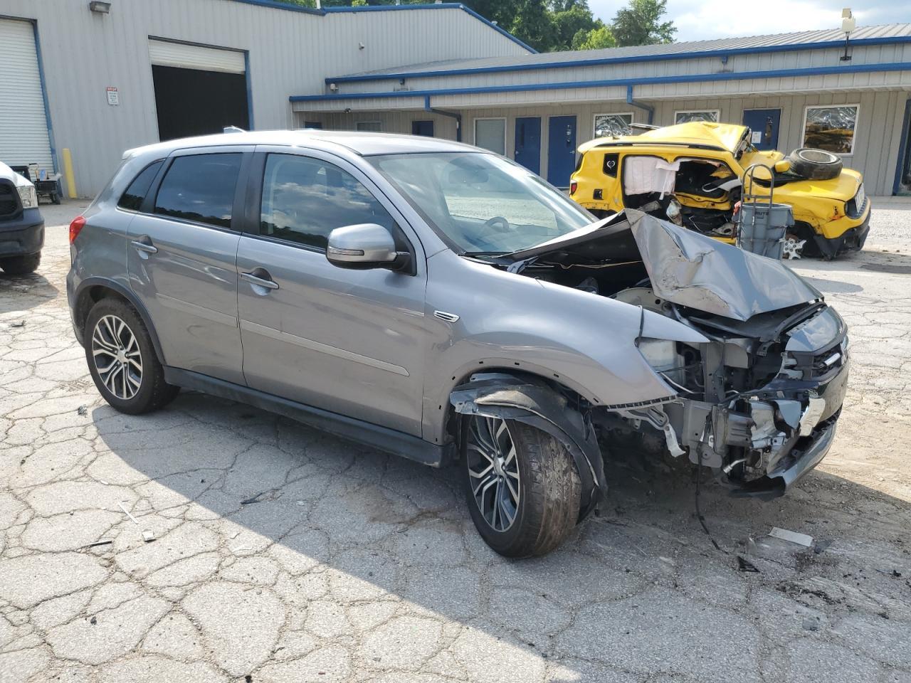 2018 Mitsubishi Outlander Sport Es - Фото 4