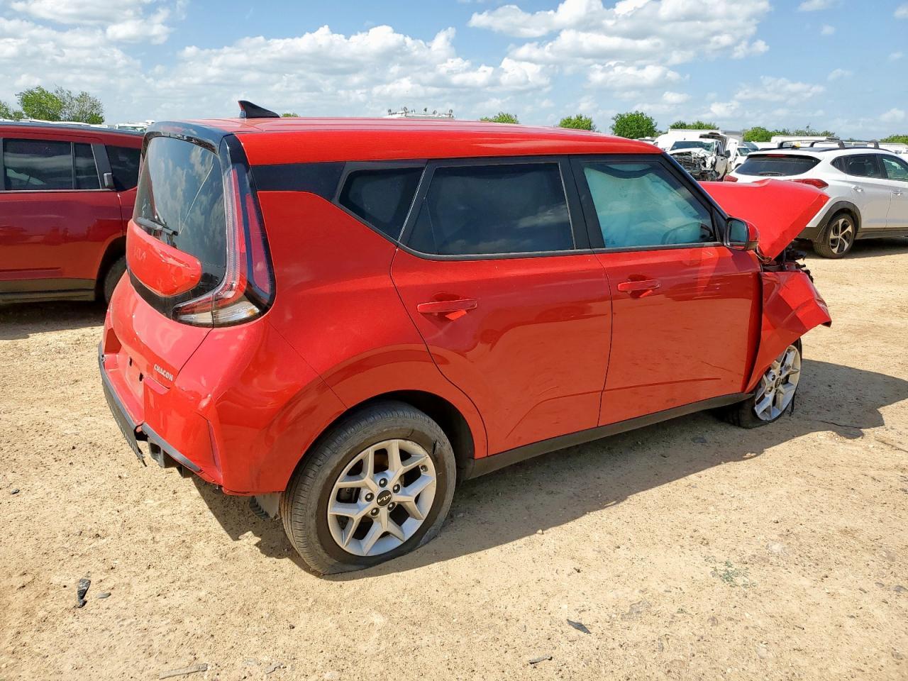 2023 Kia Soul Lx - Image 3