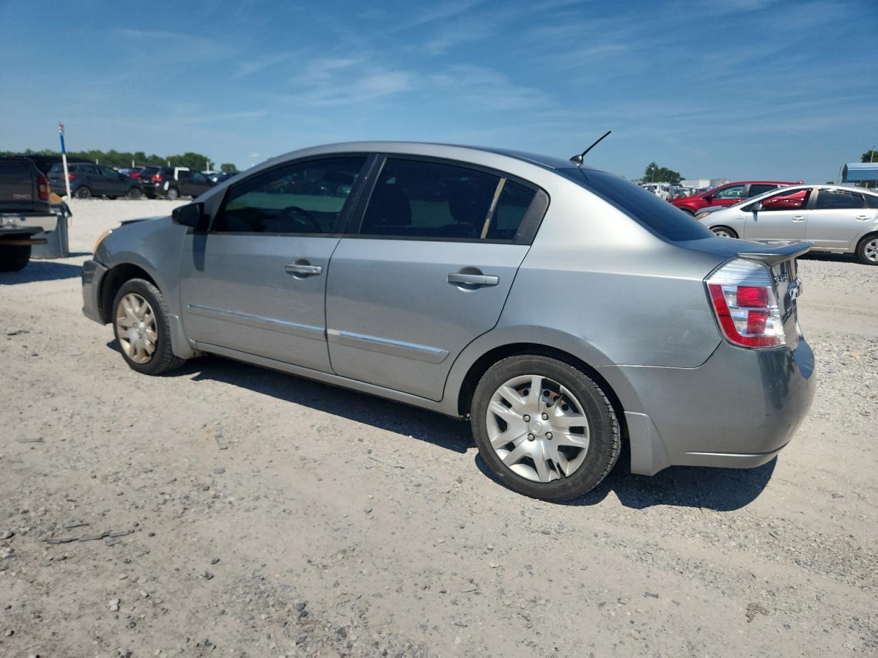 2012 Nissan Sentra 2.0 - Image 2