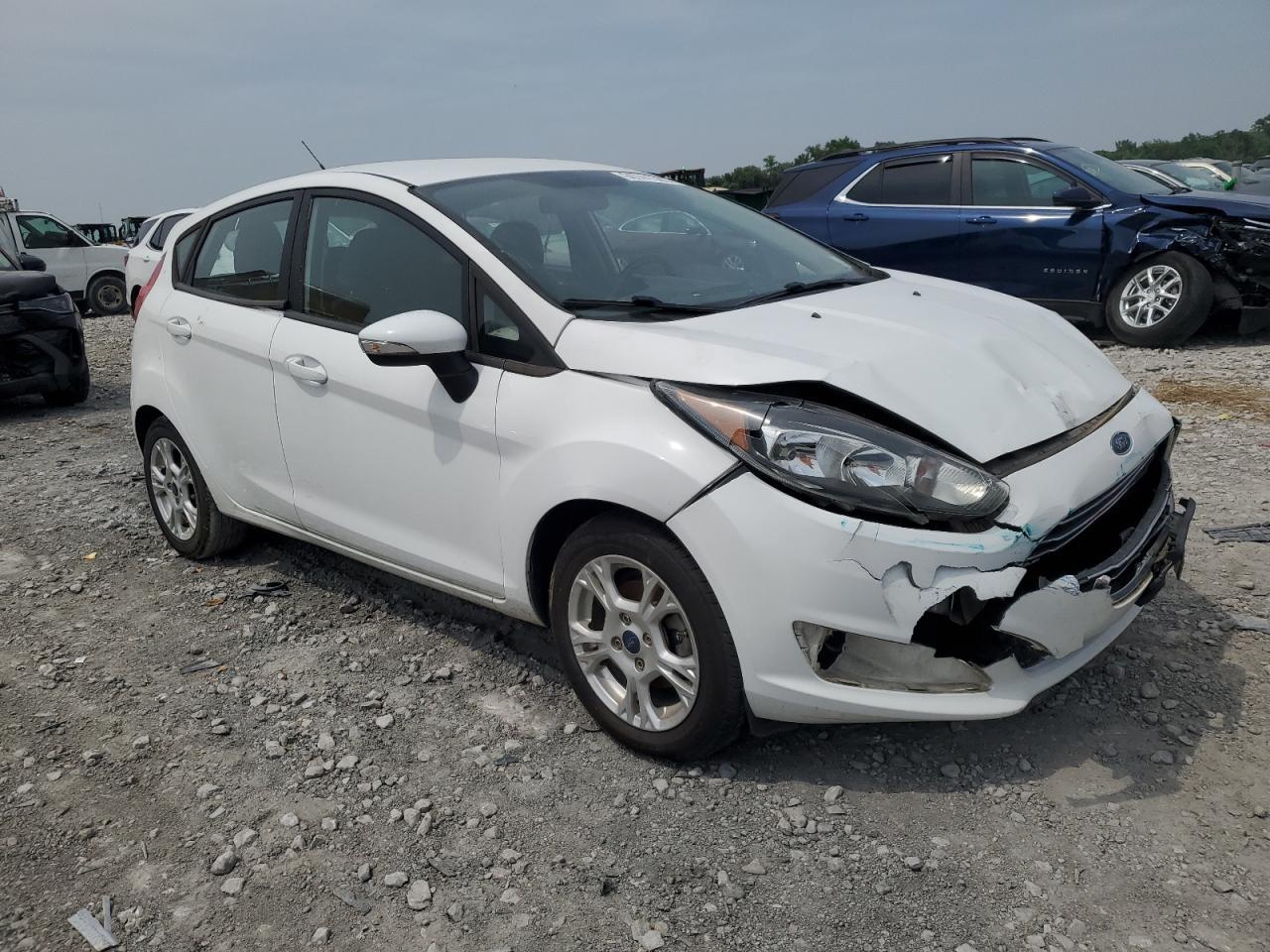 2014 Ford Fiesta Se - Фото 4