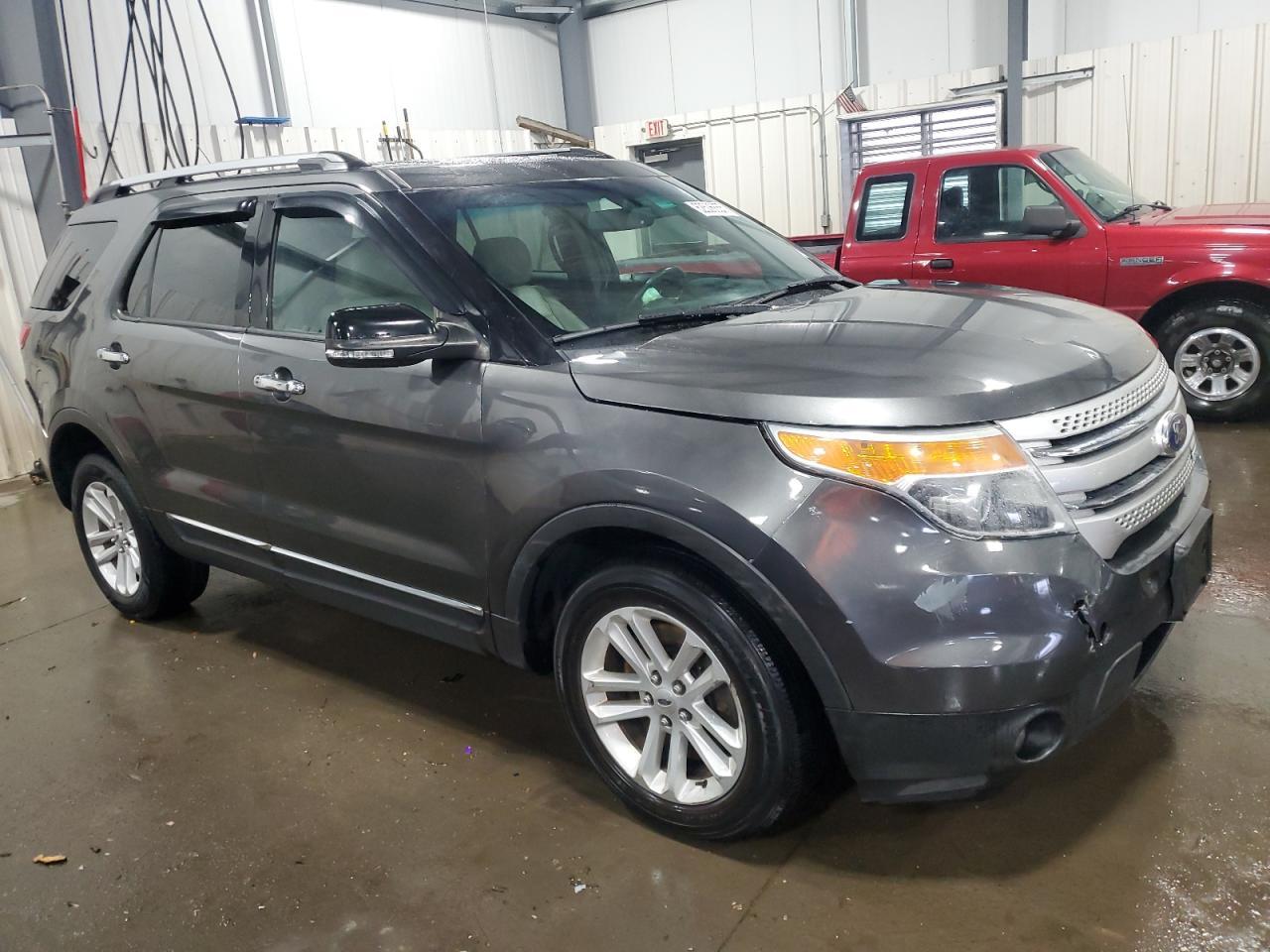 2015 Ford Explorer Xlt - Фото 4