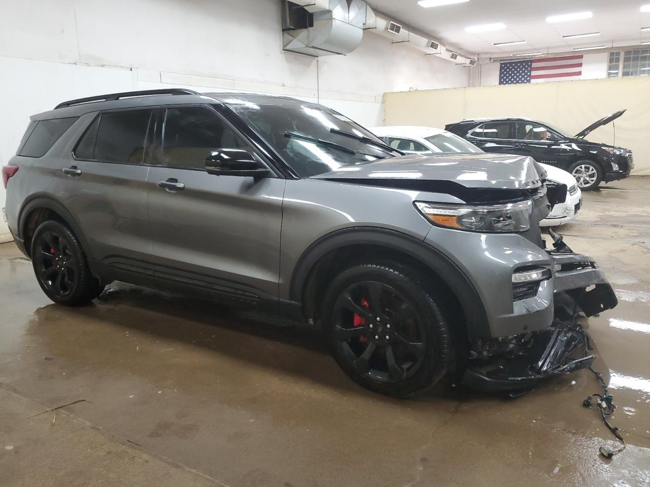 2023 Ford Explorer St - Фото 4
