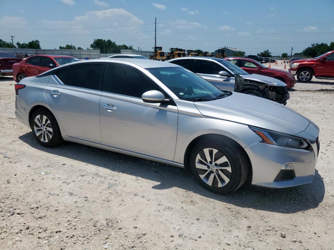 2020 Nissan Altima S - Фото 4