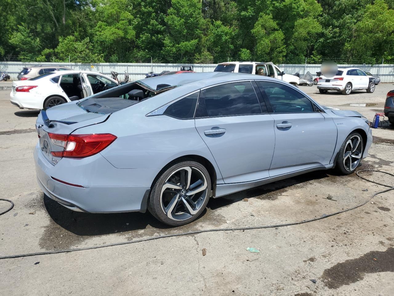 2022 Honda Accord Hybrid Sport - Image 3