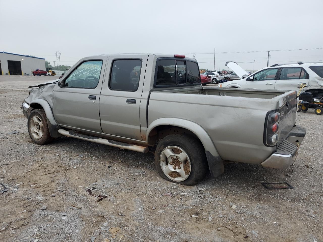 2000 Nissan Frontier Crew Cab Xe - Фото 2